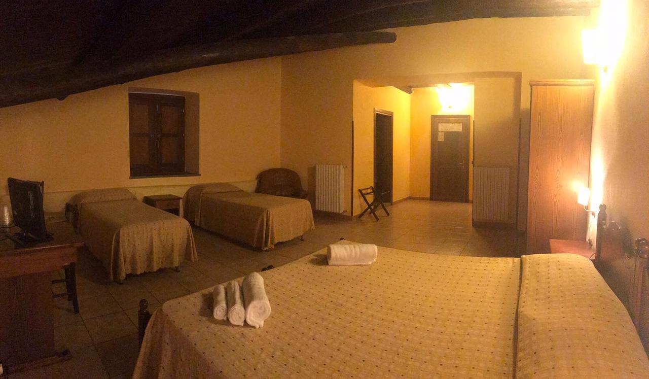 La Locanda Di San Francesco Hotel Viggianello Buitenkant foto