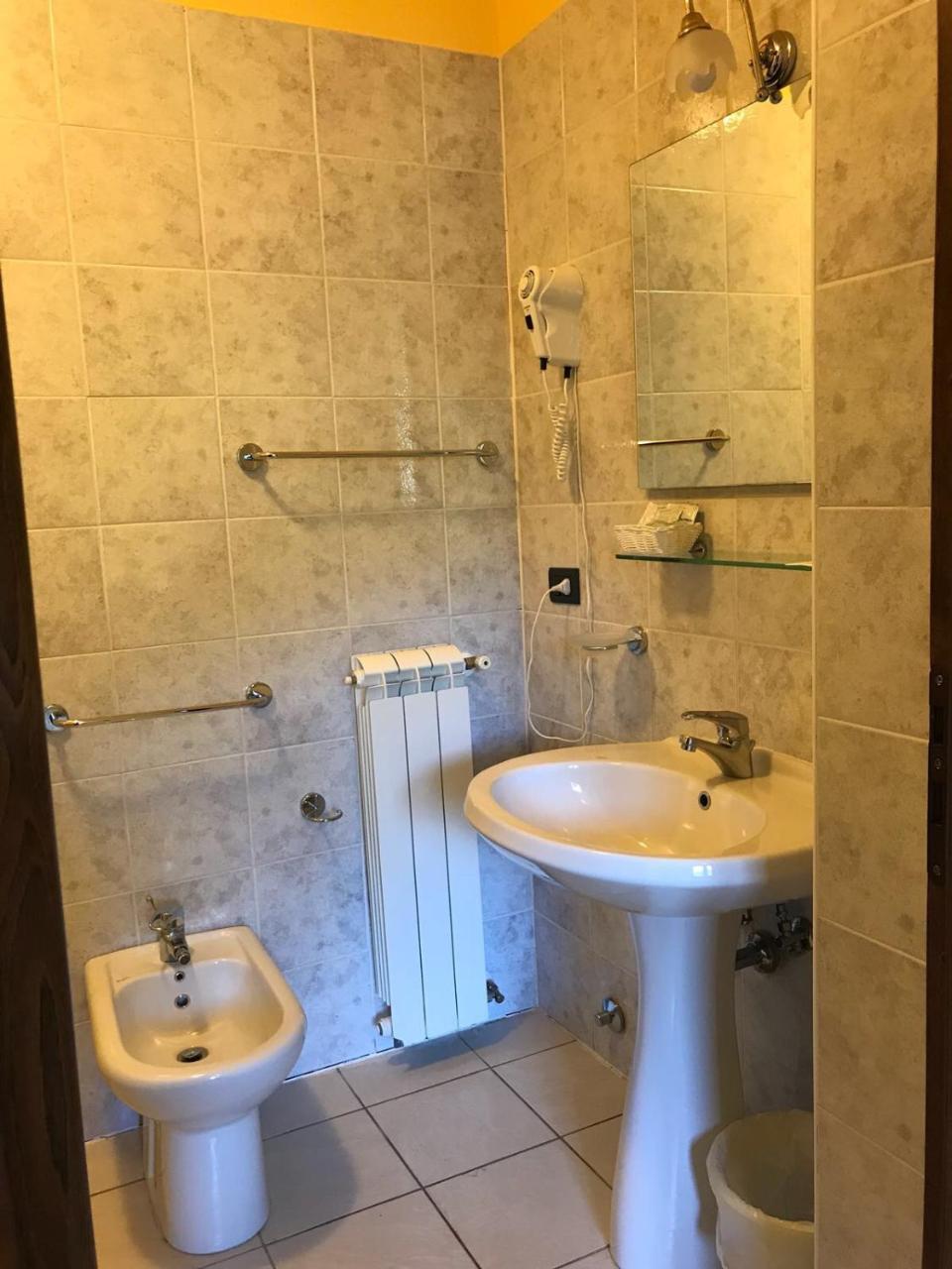 La Locanda Di San Francesco Hotel Viggianello Buitenkant foto