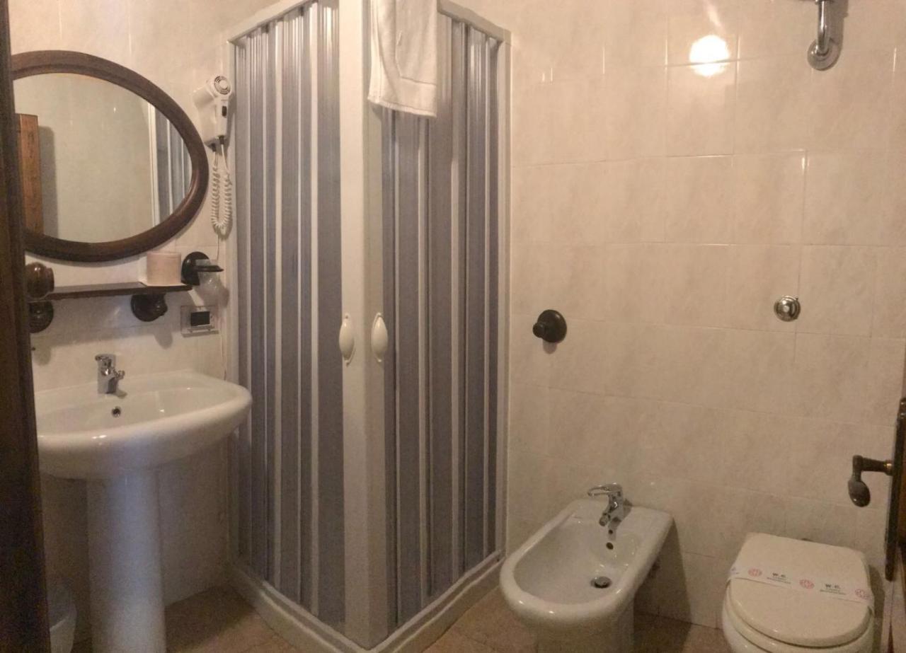 La Locanda Di San Francesco Hotel Viggianello Buitenkant foto
