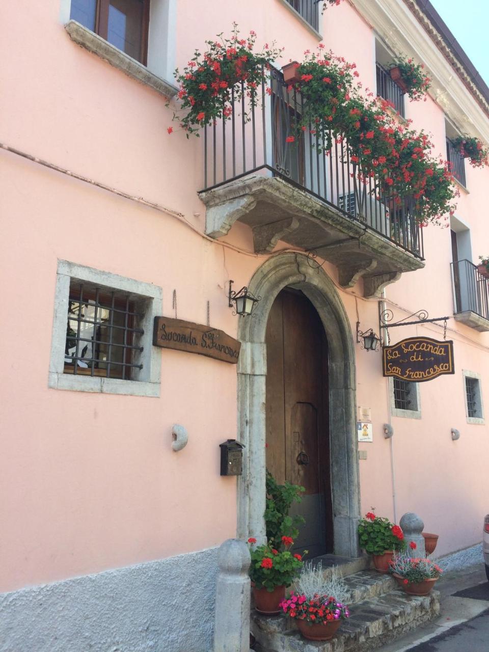 La Locanda Di San Francesco Hotel Viggianello Buitenkant foto